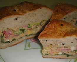 Сэндвич с салатом Ницца