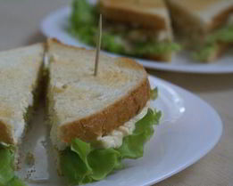 Сэндвич с яичным салатом