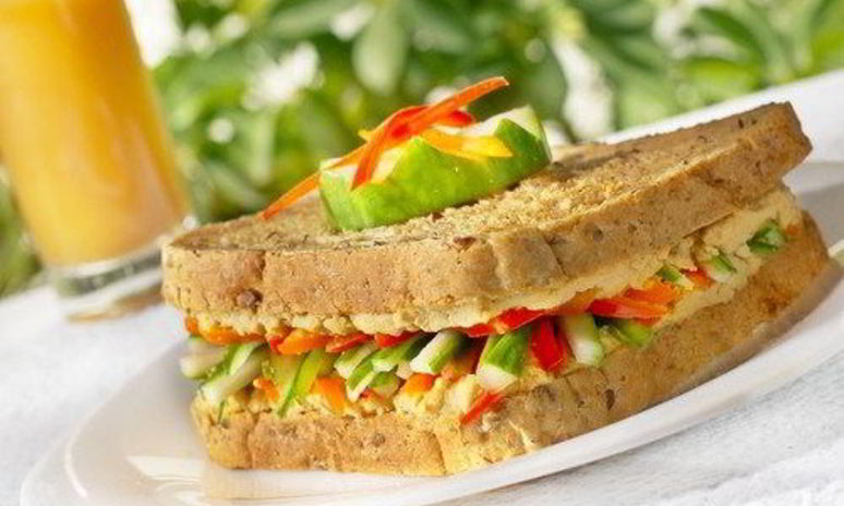 Рецепт сэндвича со свежими овощами и сыром