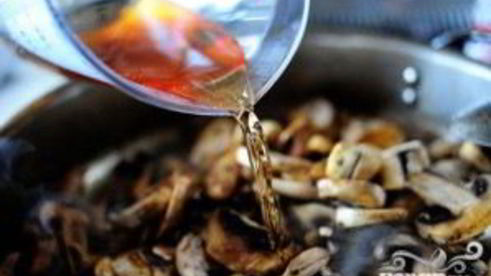 сэндвичи с говядиной, болгарским перцем и грибами