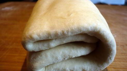 рыбные тарталетки из слоеного теста