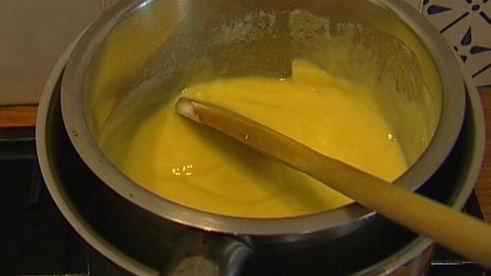 тарталетки с белым шоколадом и клубникой