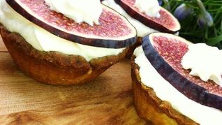 Тарталетки с инжиром и кремом рикотта