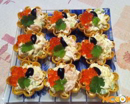 Тарталетки с красной рыбой