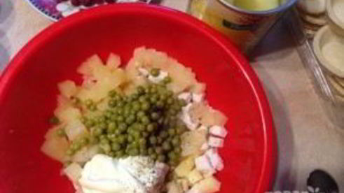 тарталетки с начинкой из курицы с ананасом