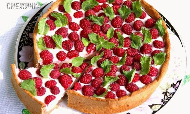 Рецепт шоколадна-творожного тарт-суфле с малиной