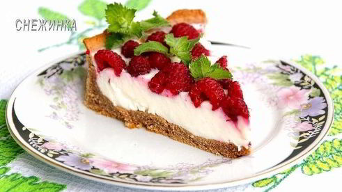 шоколадно-творожный тарт-суфле с малиной