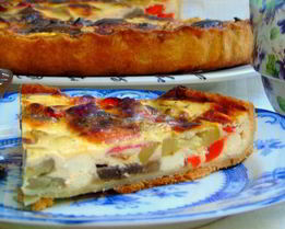 Сметанный тарт с овощами и фетой