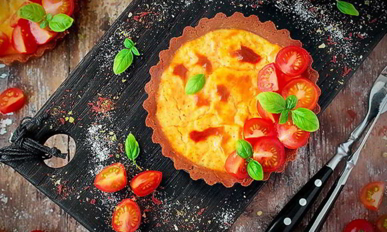 Рецепт сырного тарта с паприкой и черри