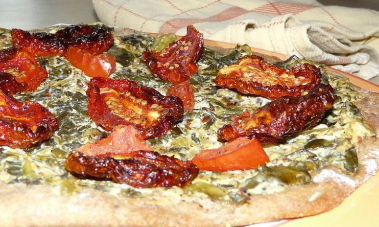 Рецепт тарта фламбе с помидорами и крем-шпинатом