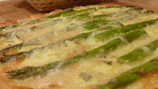 Тарт из спаржи