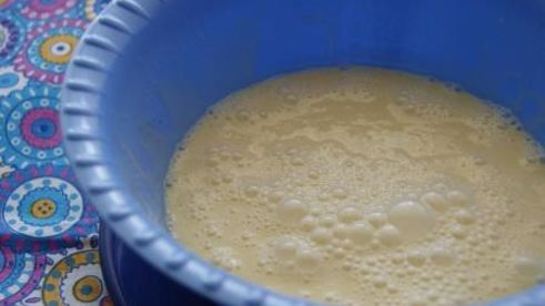 тарт с брусникой и запеченным ганашем из белого шоколада