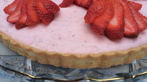 тарт с клубничным муссом