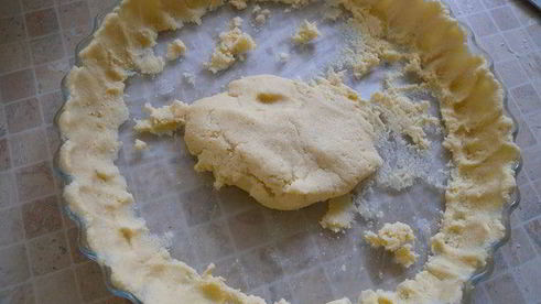 тарт с клубникой с розмарином и ежевикой с базиликом двойное удовольствие