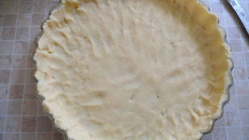 тарт с клубникой с розмарином и ежевикой с базиликом двойное удовольствие