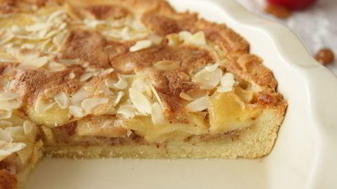тарт с миндалем и яблоками