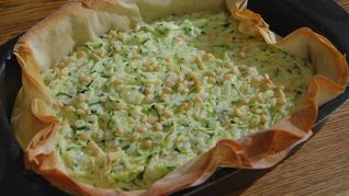 Тарт с цукини, рисом и кедровыми орешками