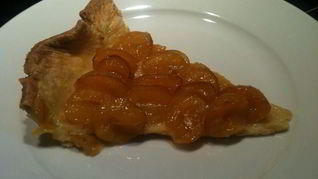 Тарт со сливами мирабель