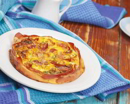 Тарт татен с грибами, зеленой фасолью и беконом