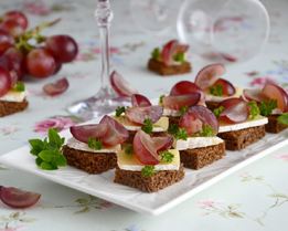 Тартинки с виноградом