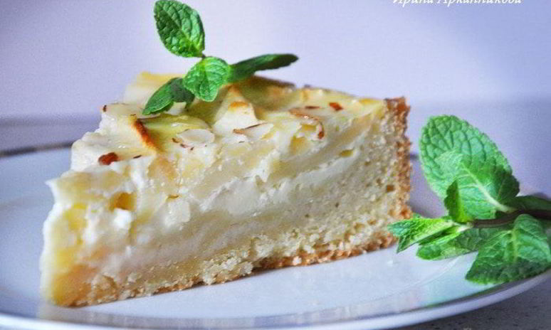 Рецепт яблочного тарта с миндальными лепестками