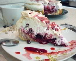 Ягодный тарт под нежным безе