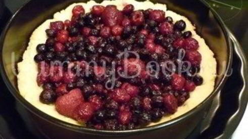 ягодный тарт под нежным безе