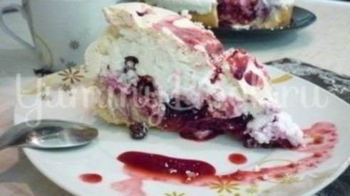 ягодный тарт под нежным безе