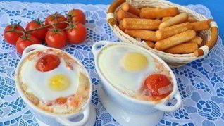 Глазунья с перцем и помидорами пелати