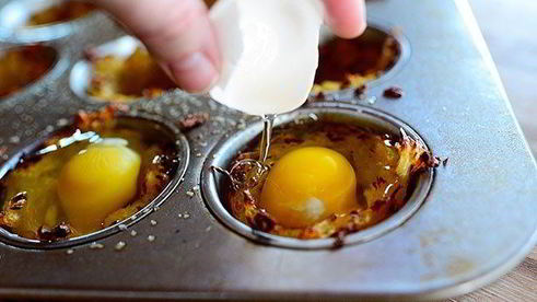 картофельные корзинки с яичницей-глазуньей