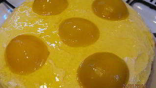 Торт Яичница с персиками