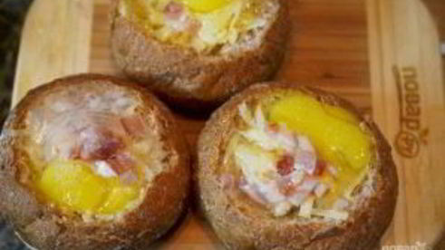 яичница в булочках веселый завтрак