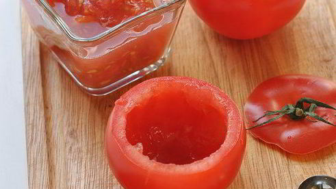 яичница в помидорах