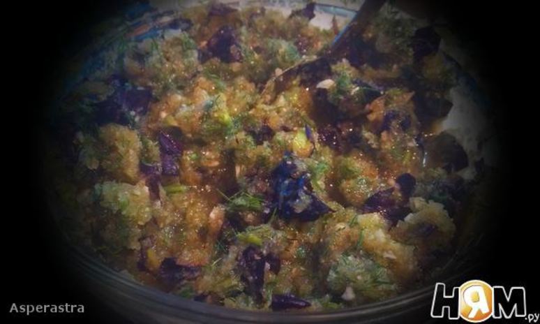 Рецепт закуски из алычи с базиликом и чесноком