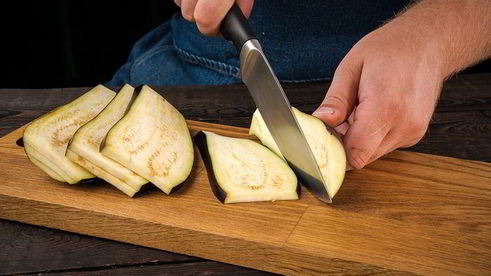 закуска из запеченных баклажанов с арахисом