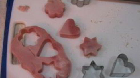 закуска на шпажках с ветчиной