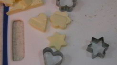 закуска на шпажках с ветчиной