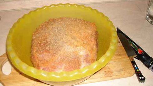 запеченая свинина, маринованая в кефире