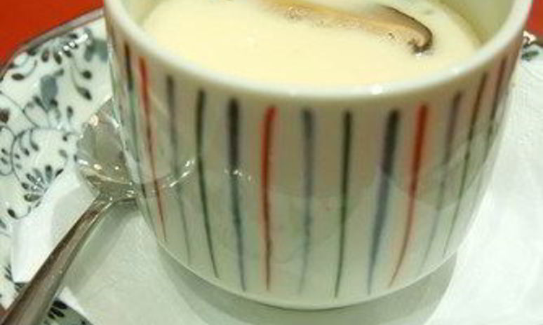 Рецепт запеченных яиц с грибами и пармезаном