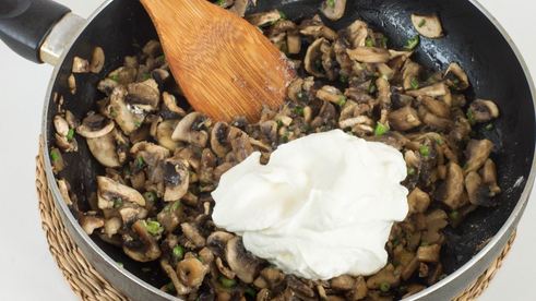 грибной жульен из шампиньонов