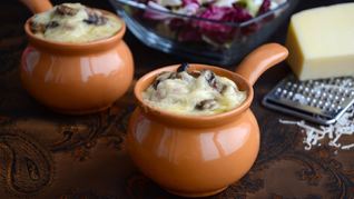 Классический жульен с курицей и грибами