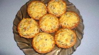 Тарталетки с жульеном в сыре с шампиньонами