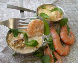 Жюльен с креветками и мидиями