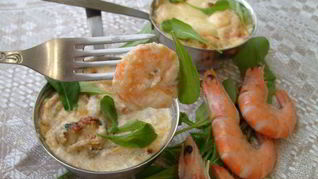 Жюльен с креветками и мидиями