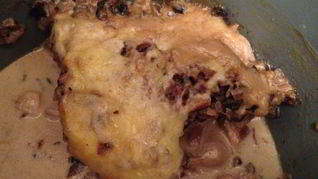 Жюльен с шампиньонами и нежным куриным филе